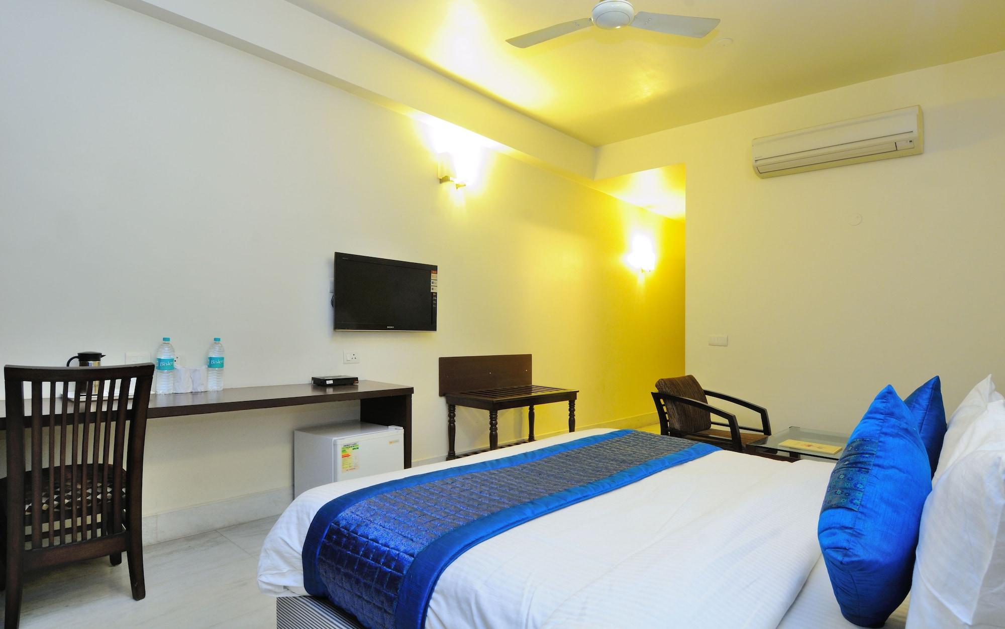 Hotel Shanti Villa Нью-Дели Экстерьер фото