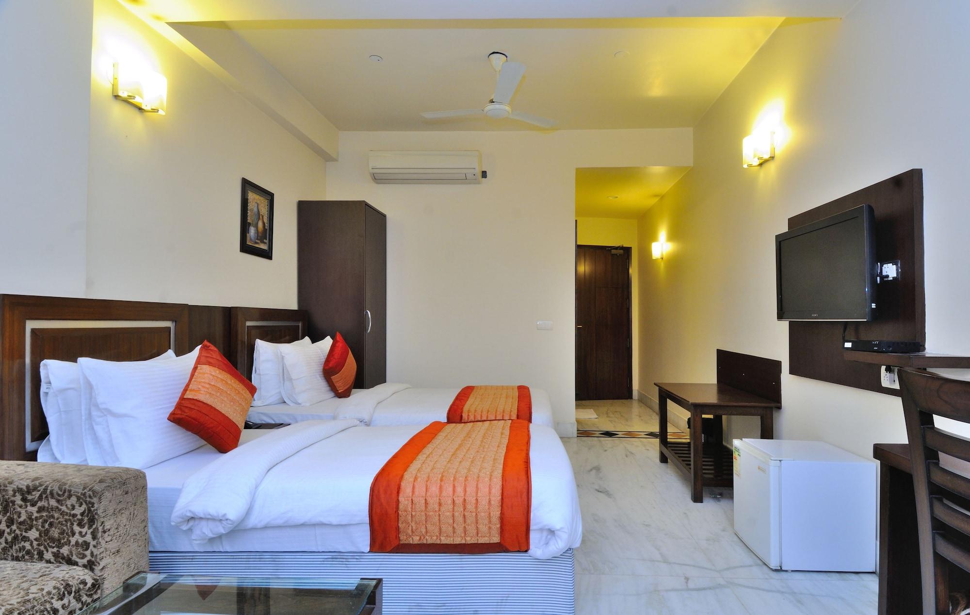 Hotel Shanti Villa Нью-Дели Экстерьер фото