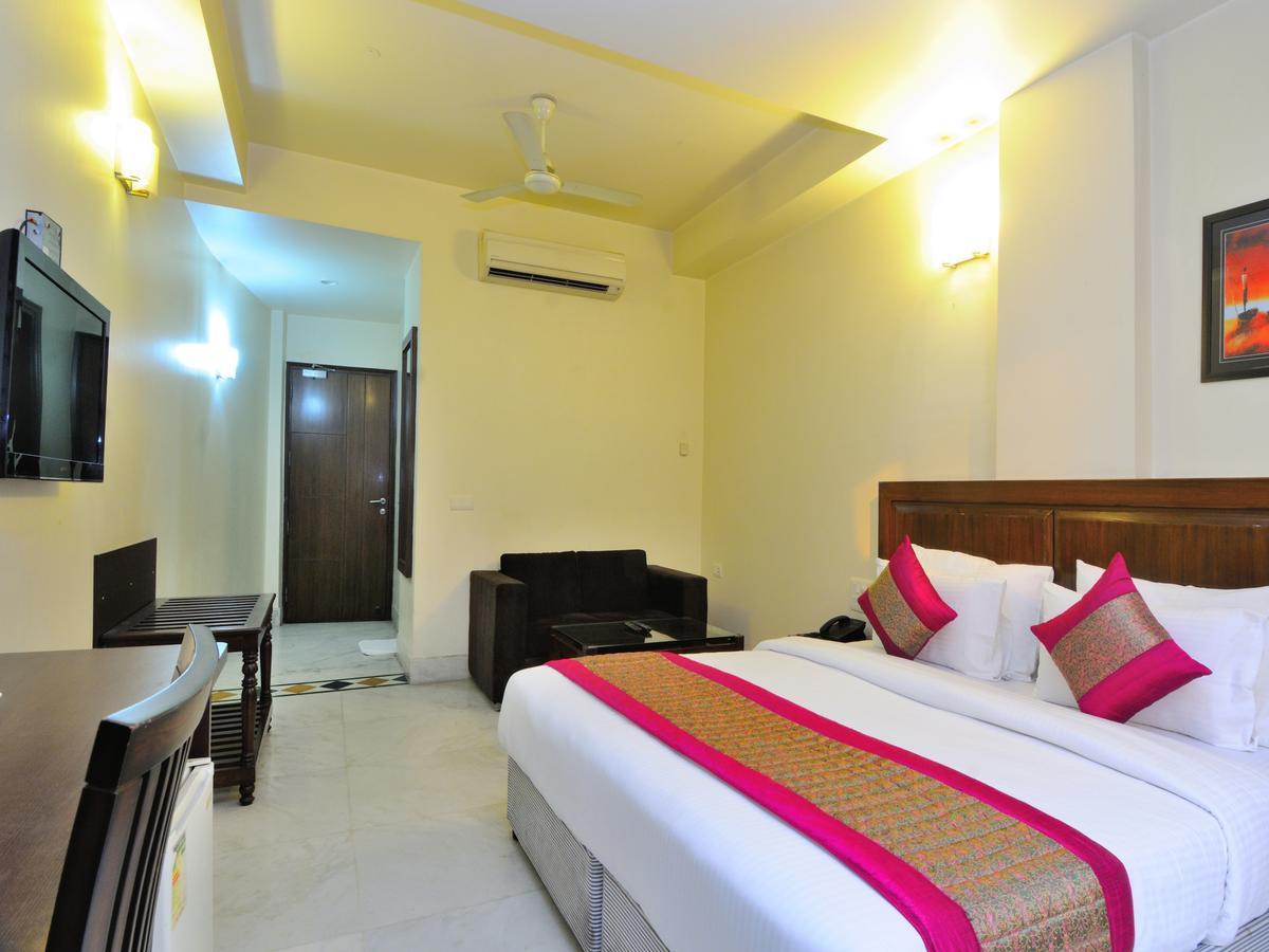 Hotel Shanti Villa Нью-Дели Экстерьер фото